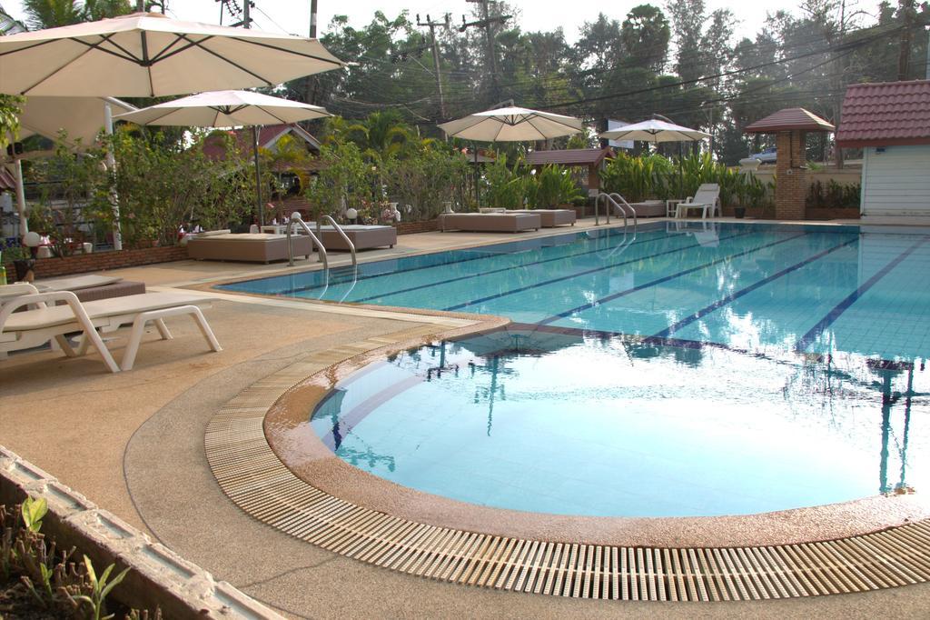 Surin Sweet Hotel Exterior photo