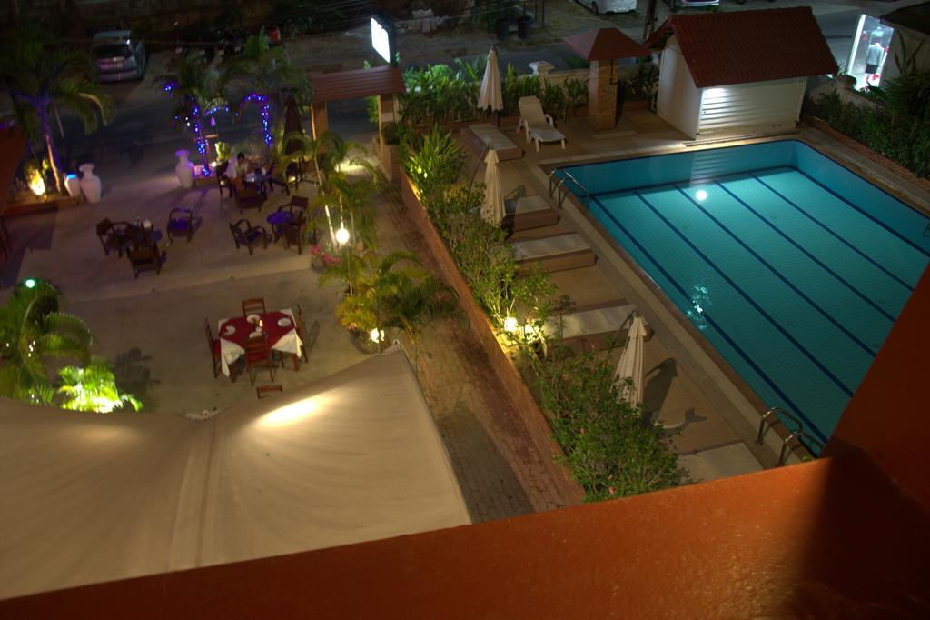 Surin Sweet Hotel Exterior photo