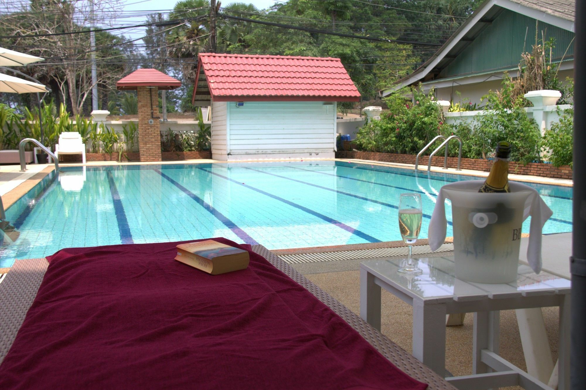 Surin Sweet Hotel Exterior photo